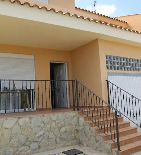 Feriehus La Casa Del Olivo En Montserrat - *